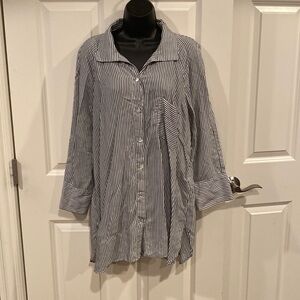 Large Zara blue/gray button down stripe shirt